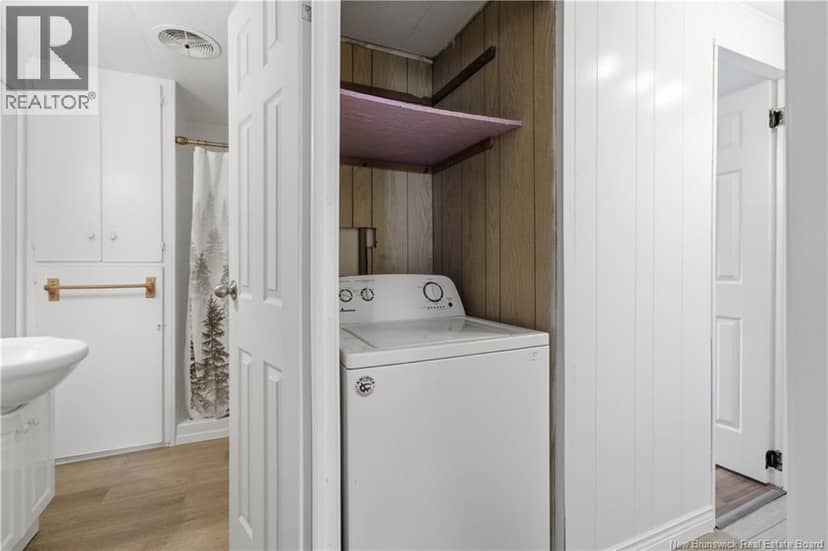 209 Moore Street — photo 9 of 31