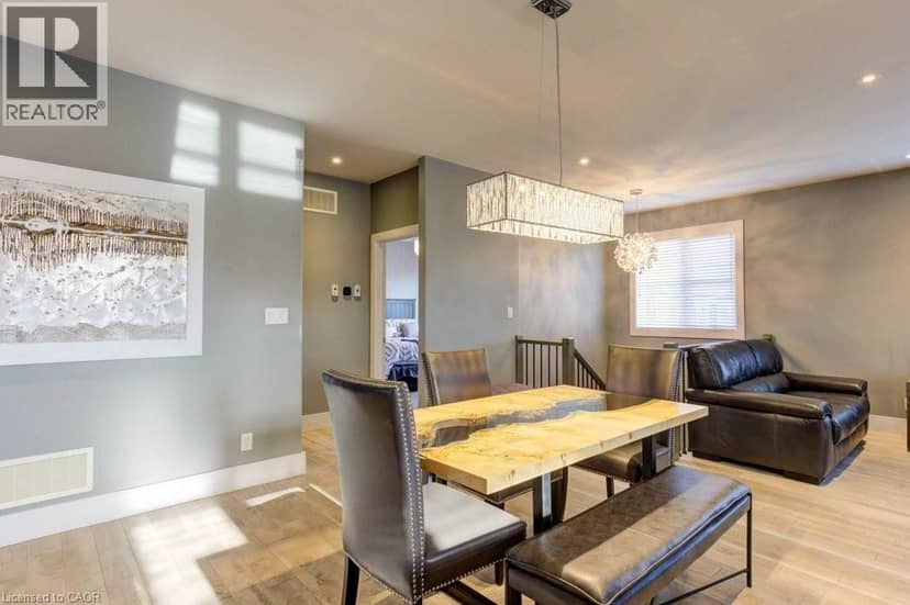 30 LAKESHORE Road — photo 18 of 40