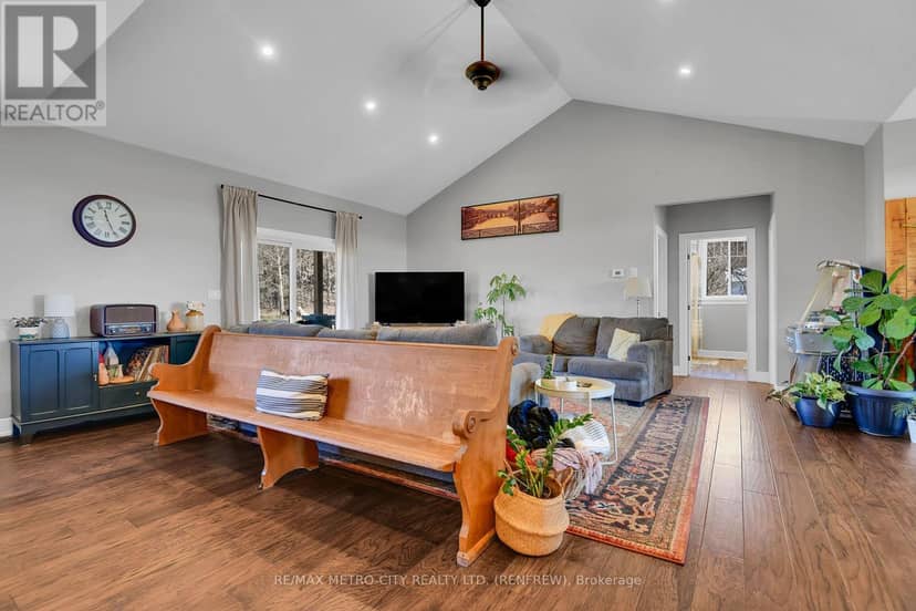 782 Bruce Street — photo 13 of 40