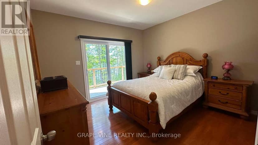 424 Lakewoods Drive — photo 18 of 29