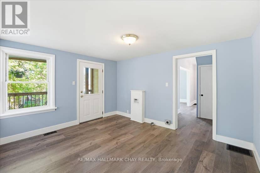 17 Church Street, Innisfil, photo 5