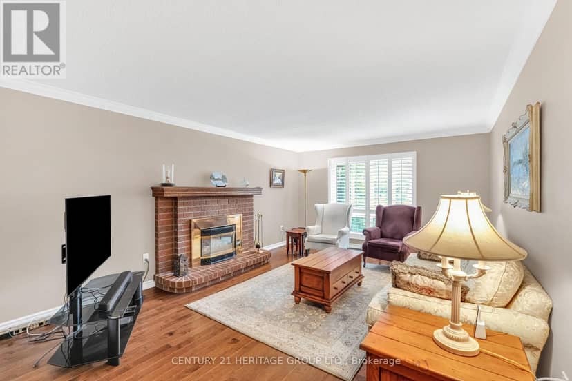 287 Burns Boulevard — photo 16 of 40
