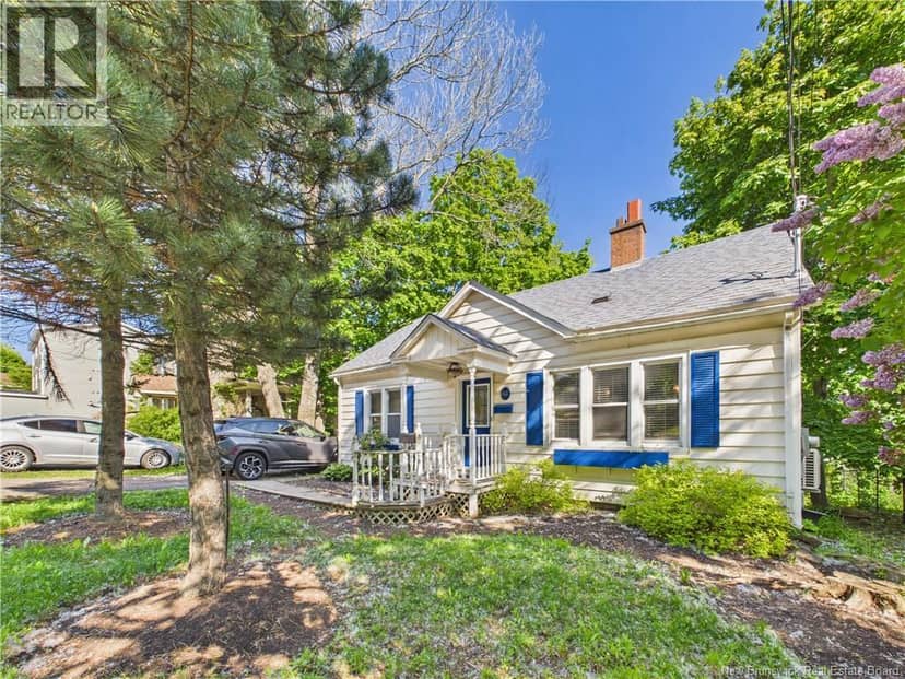 46 Donald Avenue — photo 2 of 31