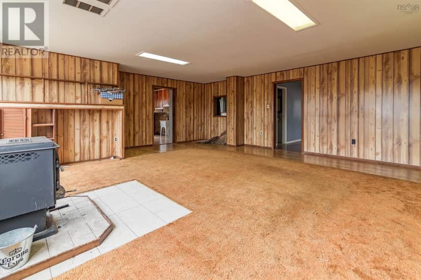 1639 Highway 1 — photo 7 of 31