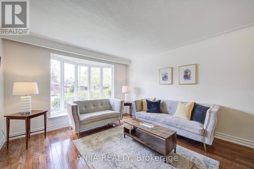 24 Friar Tuck Road — photo 20 of 40