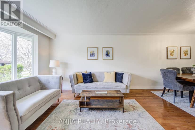 24 Friar Tuck Road — photo 21 of 40