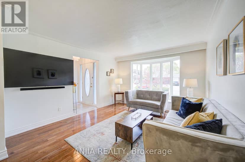 24 Friar Tuck Road — photo 22 of 40