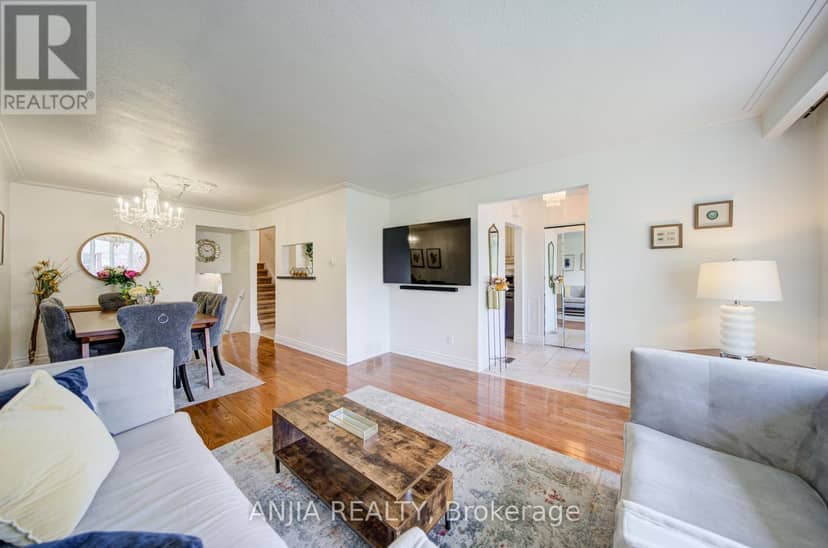24 Friar Tuck Road — photo 24 of 40