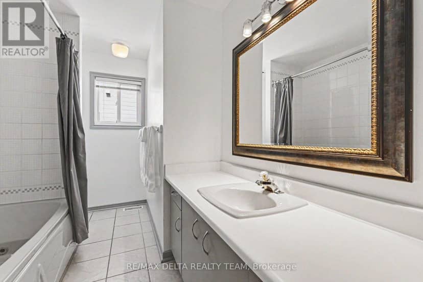 27 Bramblegrove Crescent — photo 10 of 24