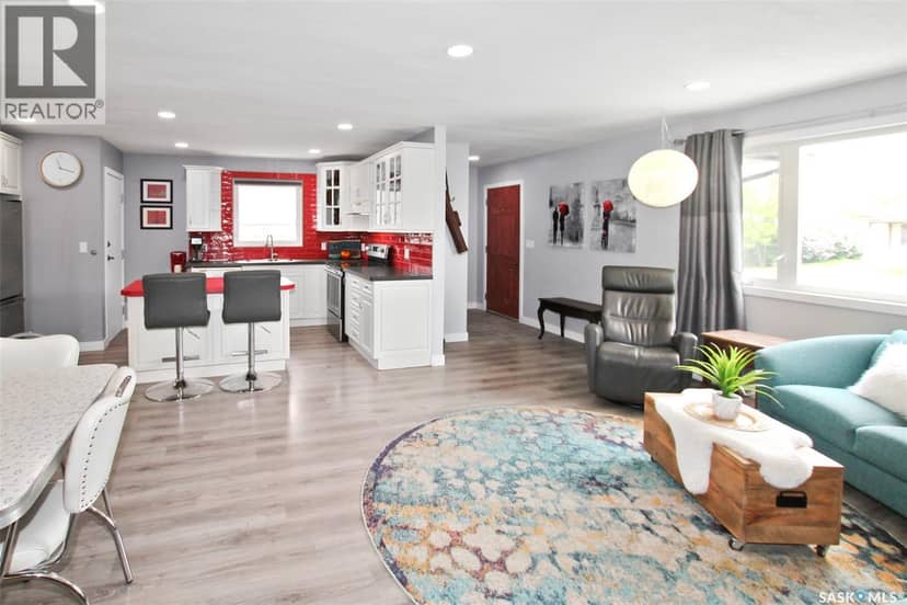 351 4th AVENUE NW — photo 6 of 27