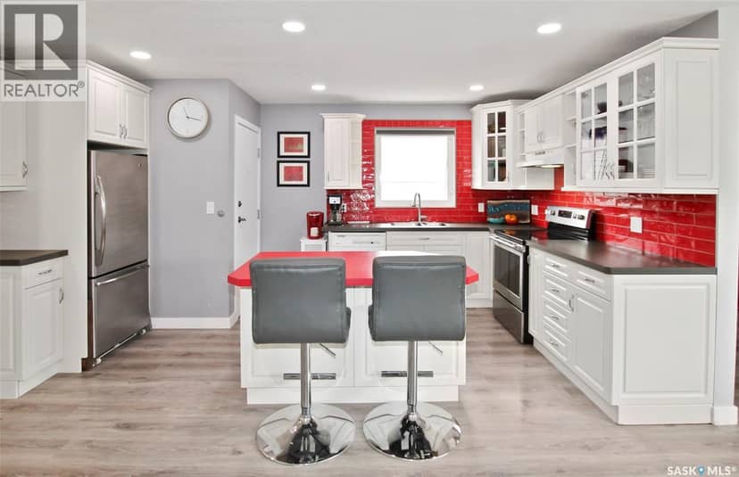 351 4th AVENUE NW — photo 7 of 27