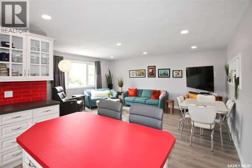 351 4th AVENUE NW — photo 9 of 27