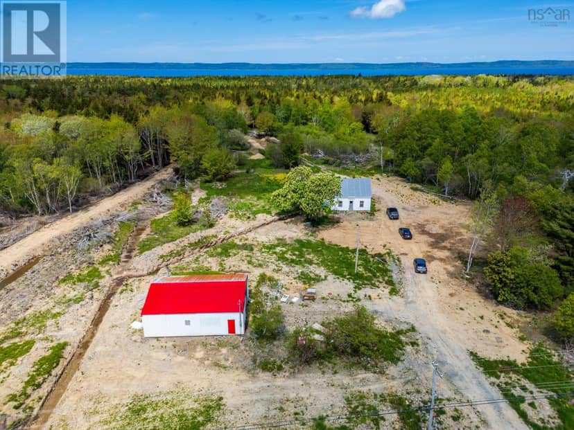 6173 Highway 101, Ashmore, photo 5