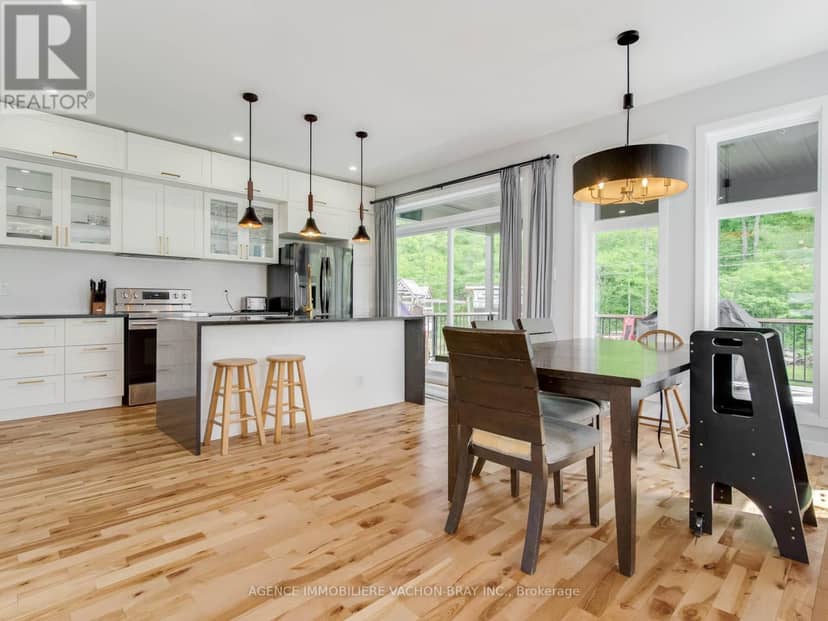 3814 Lakeside Drive, South Glengarry, photo 2