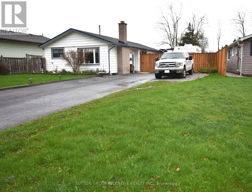 5 Lanark Crescent — photo 4 of 22