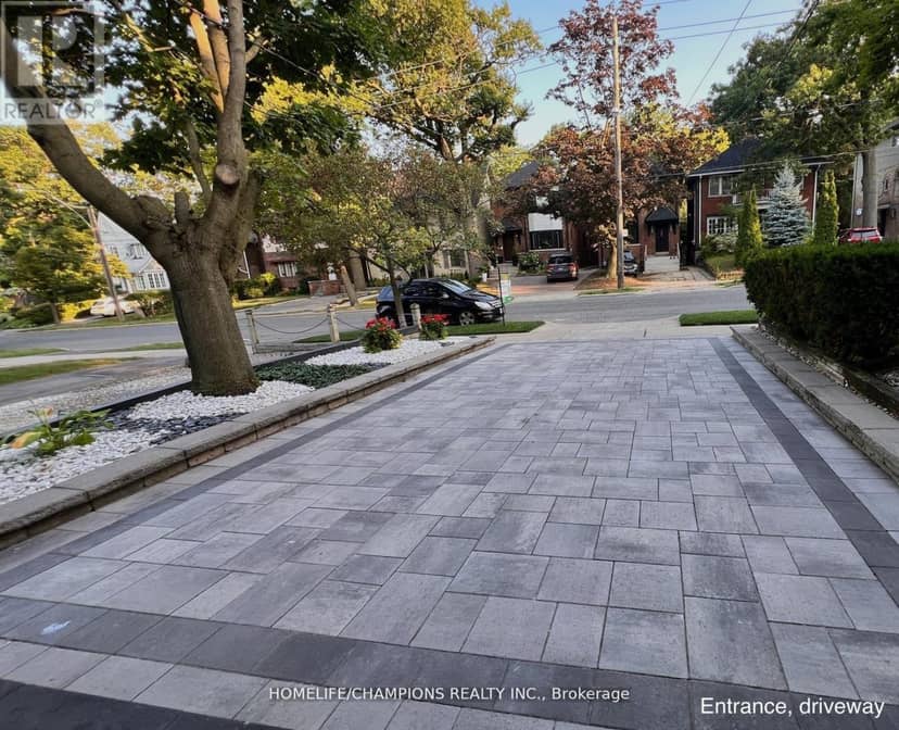 291 St Clair Avenue E — photo 2 of 37