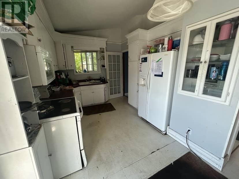 9 Tadcaster PL — photo 13 of 21