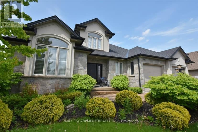 708 Winston Road, Grimsby, photo 3