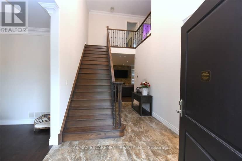 708 Winston Road, Grimsby, photo 6