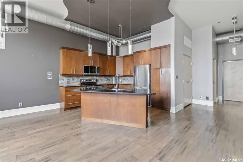 404 73 24th STREET E — photo 9 of 30