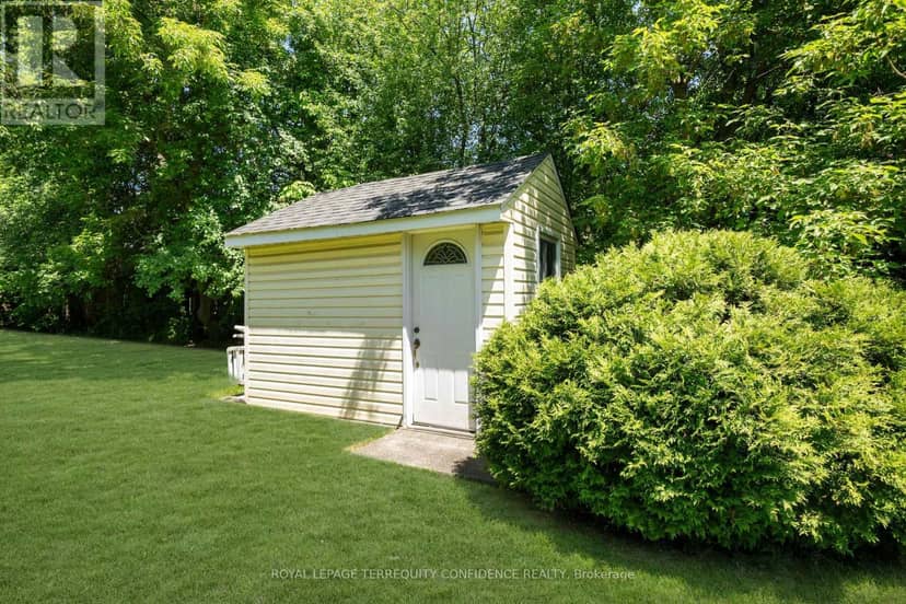 466A Ellerslie Avenue — photo 4 of 40