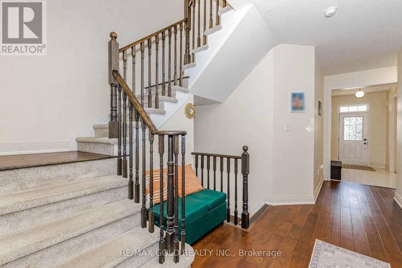 9 Burgess Crescent — photo 24 of 40