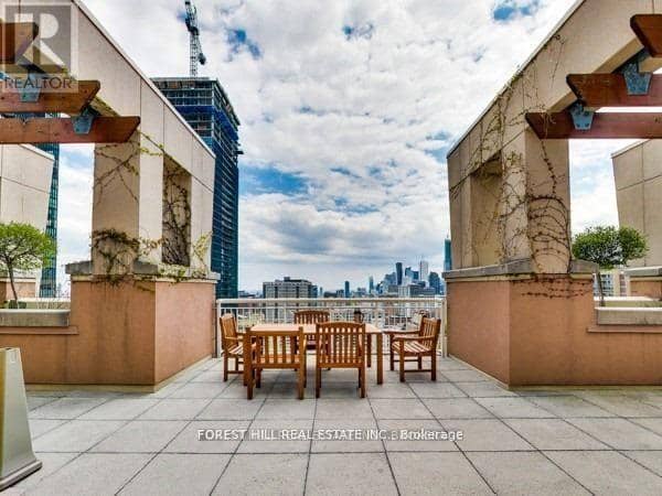 801 - 100 Hayden Street — photo 18 of 21