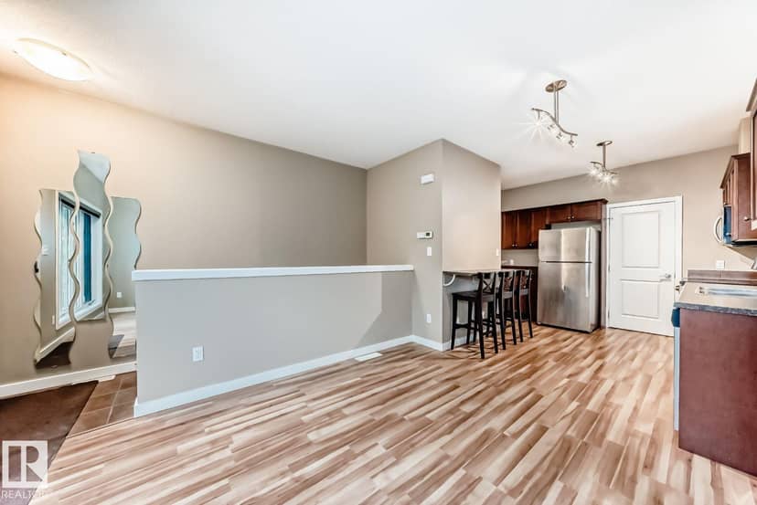 #4 11917 103 ST NW — photo 15 of 40