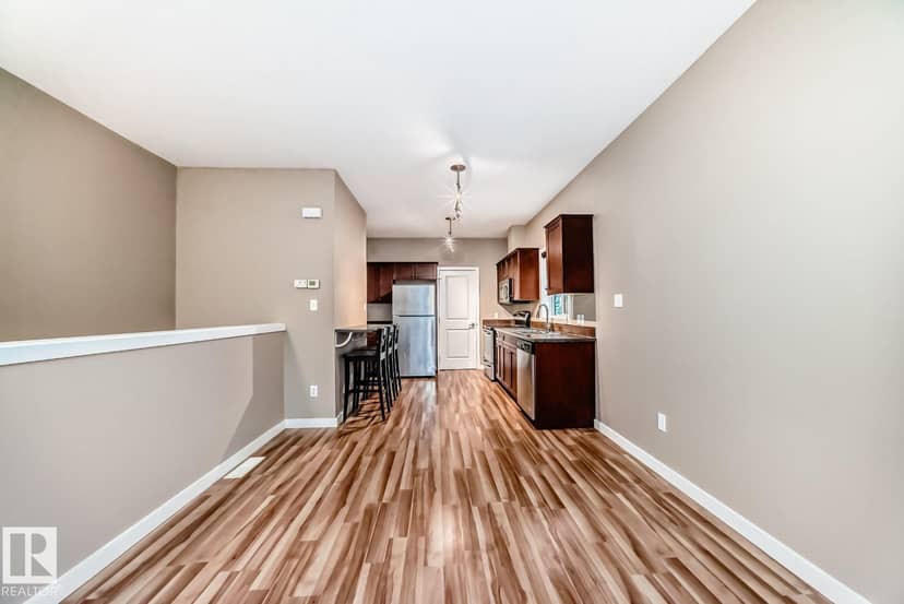 #4 11917 103 ST NW — photo 16 of 40
