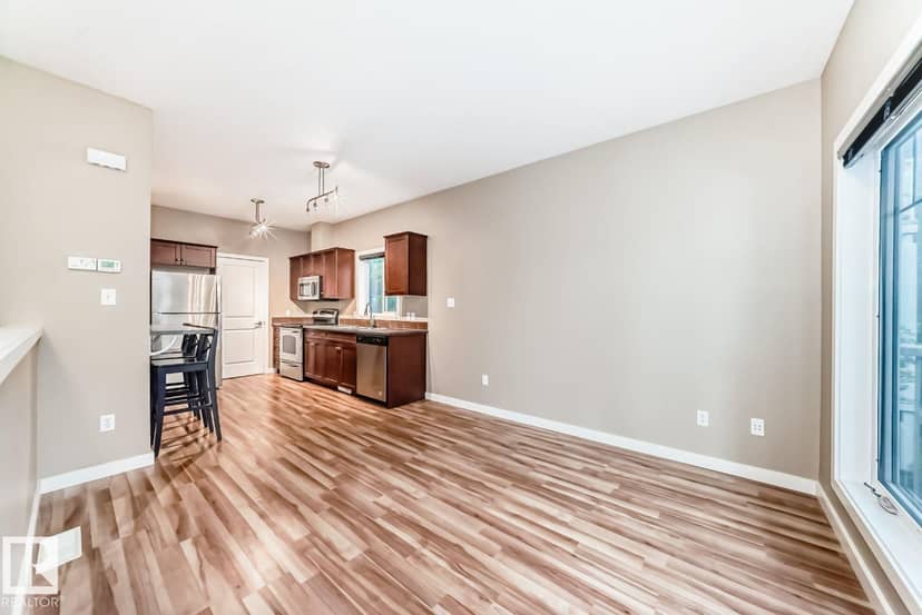#4 11917 103 ST NW — photo 17 of 40