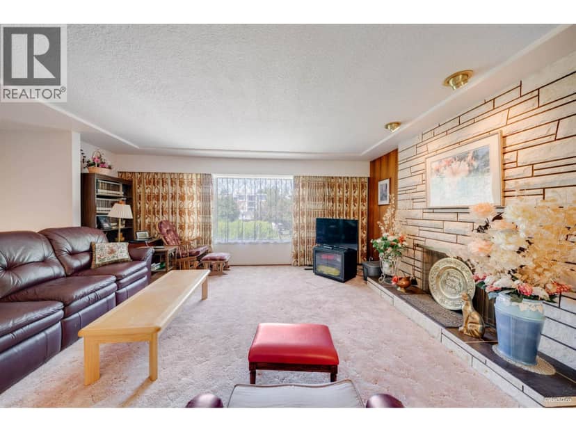 8140 SPIRES ROAD, Richmond, photo 3