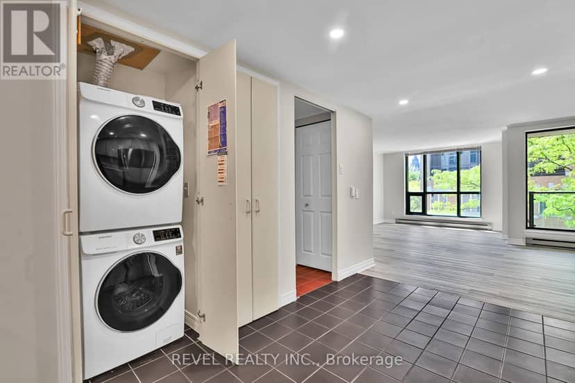 301 - 15 Murray Street — photo 12 of 25
