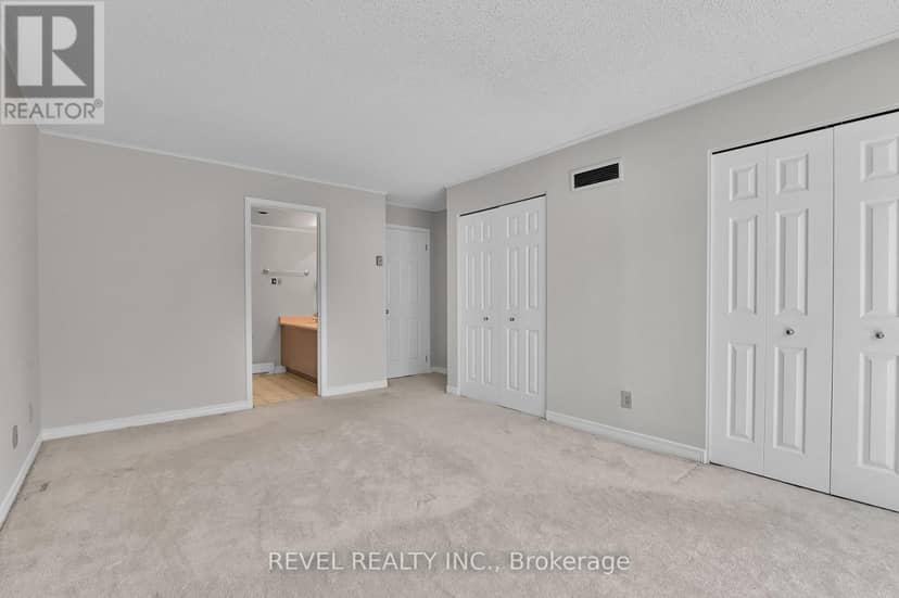 301 - 15 Murray Street — photo 16 of 25