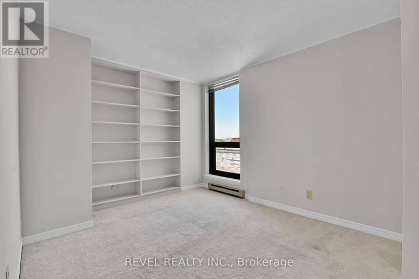 301 - 15 Murray Street — photo 19 of 25