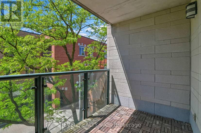 301 - 15 Murray Street — photo 23 of 25