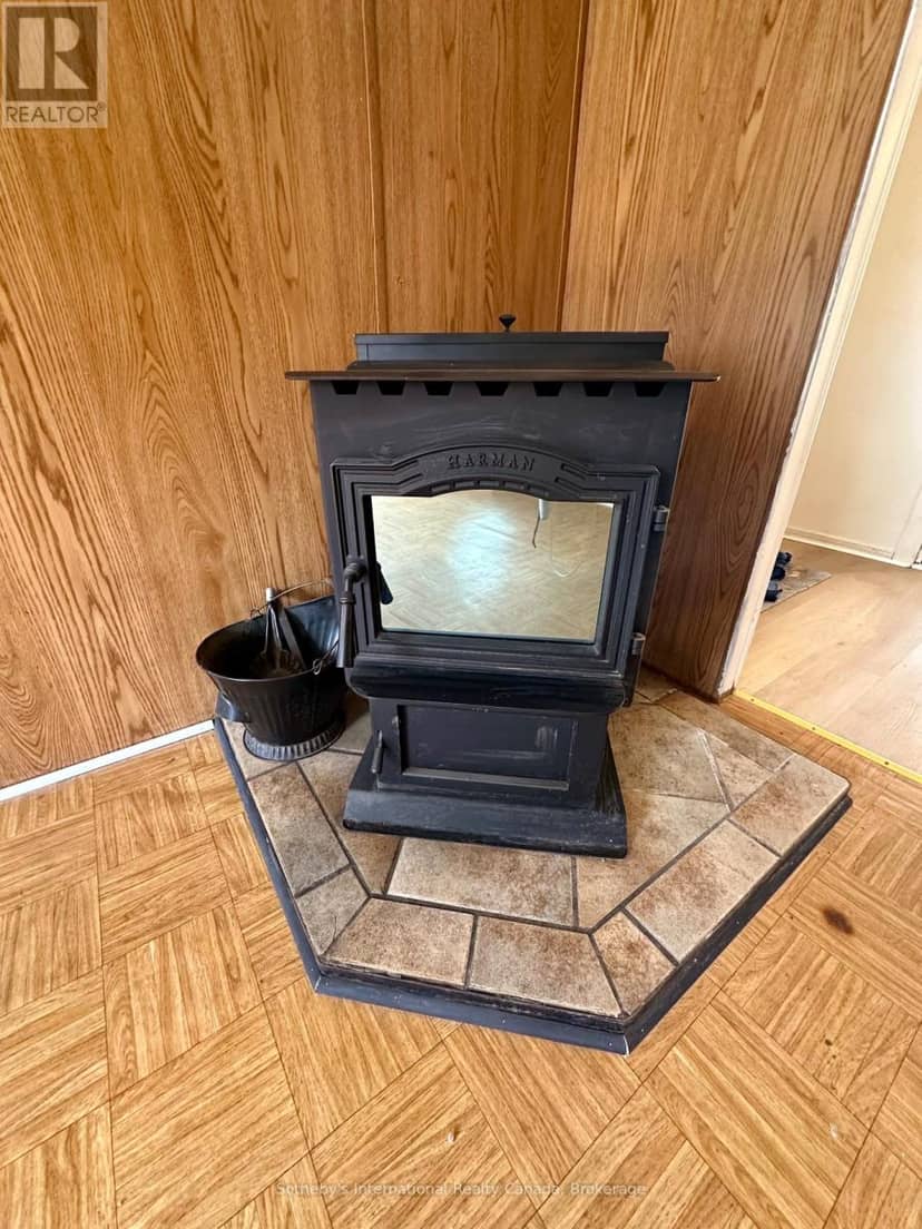 75 - 1007 Racoon Road — photo 14 of 25
