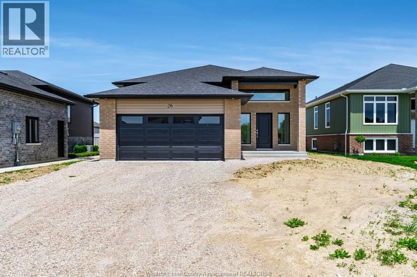 26 Hawthorne CRESCENT — photo 1 of 40