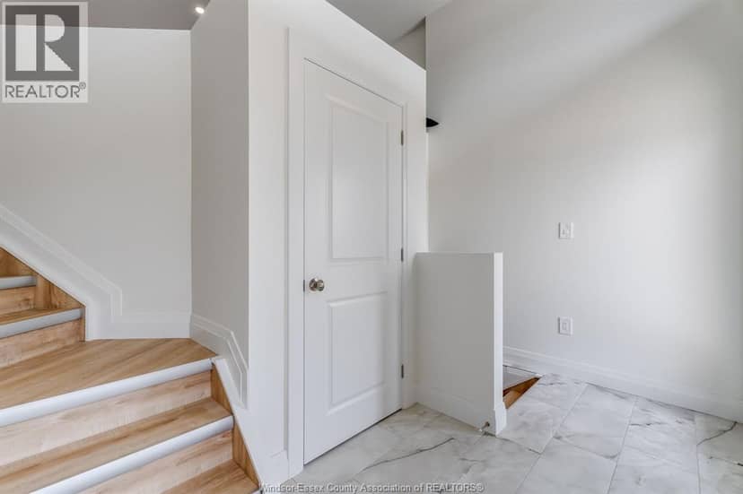 26 Hawthorne CRESCENT — photo 2 of 40