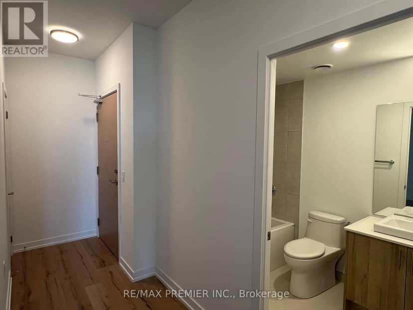 903 - 1195 The Queensway — photo 21 of 22