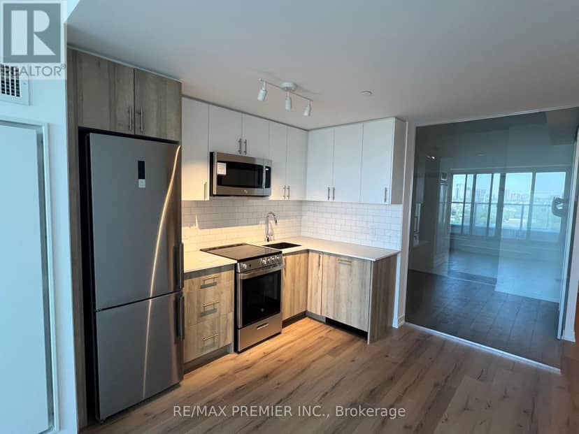 903 - 1195 The Queensway — photo 7 of 22
