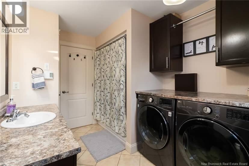 65 Raphael Street — photo 14 of 37
