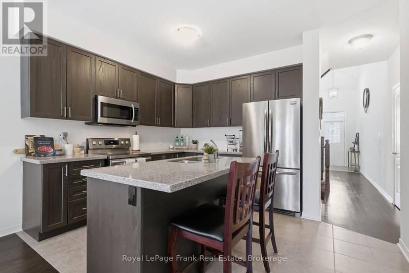 56 Deacon Crescent — photo 15 of 40