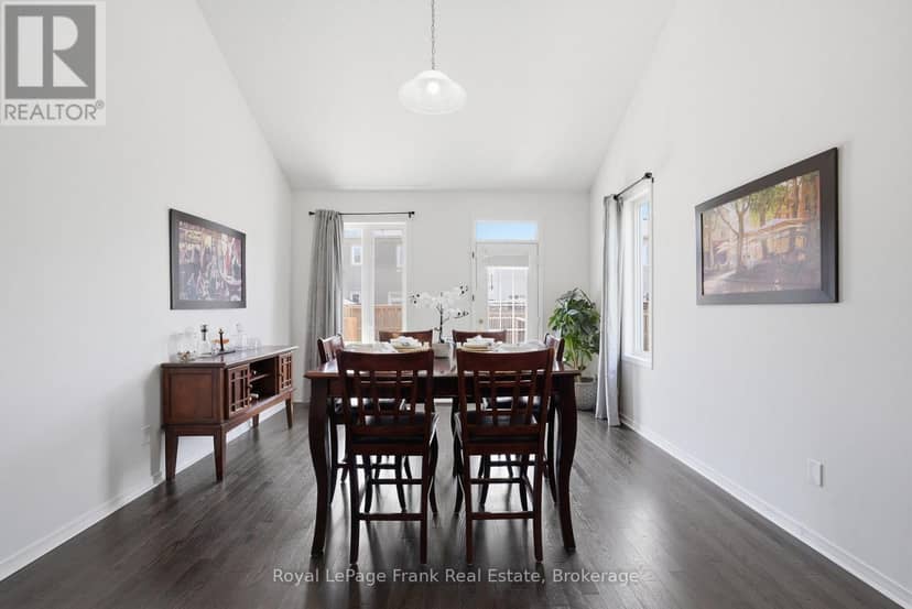 56 Deacon Crescent — photo 19 of 40