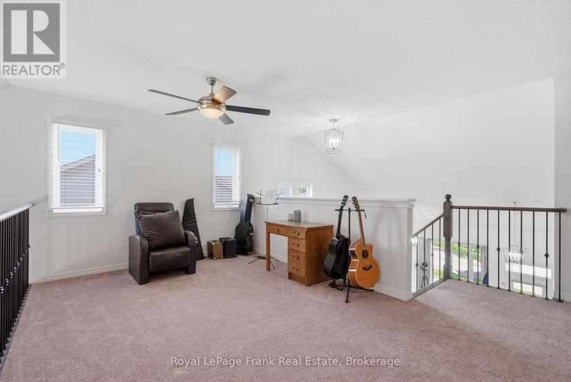 56 Deacon Crescent — photo 25 of 40
