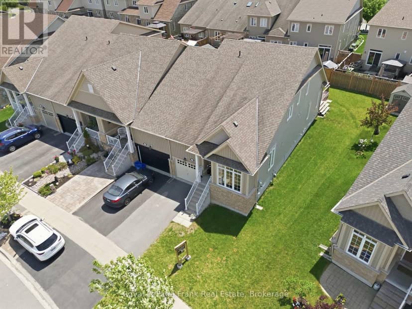 56 Deacon Crescent — photo 4 of 40