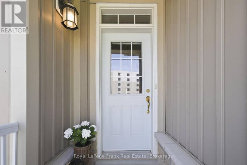 56 Deacon Crescent — photo 7 of 40