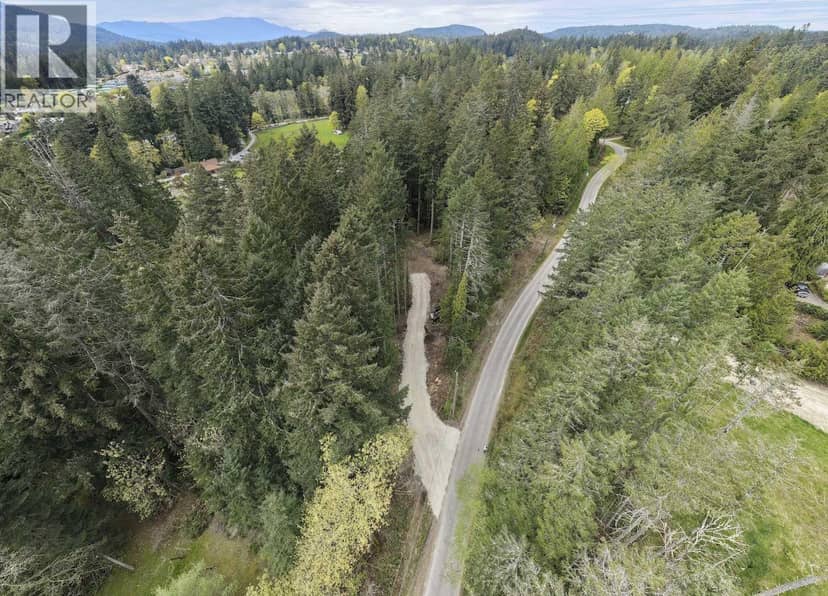 2 CHURCHILL ROAD, Salt Spring, photo 2