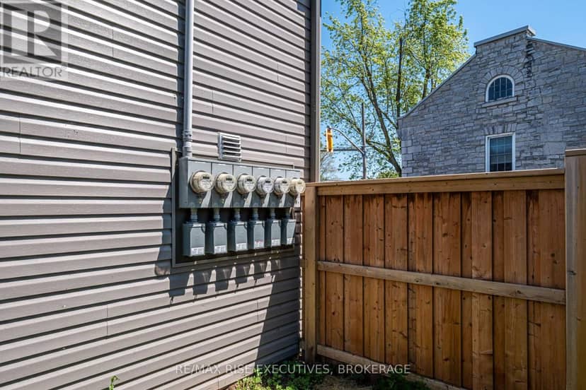 120 Yonge Street, Kingston, photo 5
