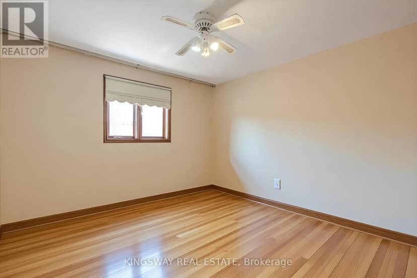 27 Mulholland Avenue — photo 19 of 28