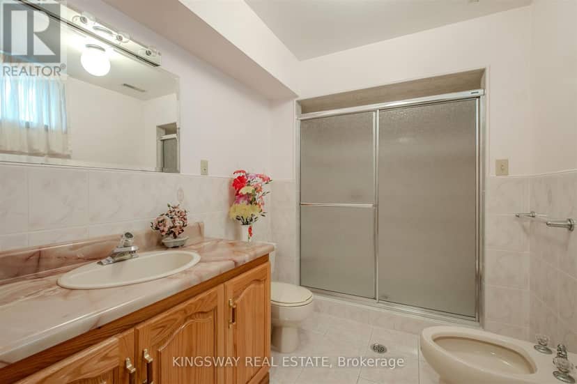27 Mulholland Avenue — photo 25 of 28